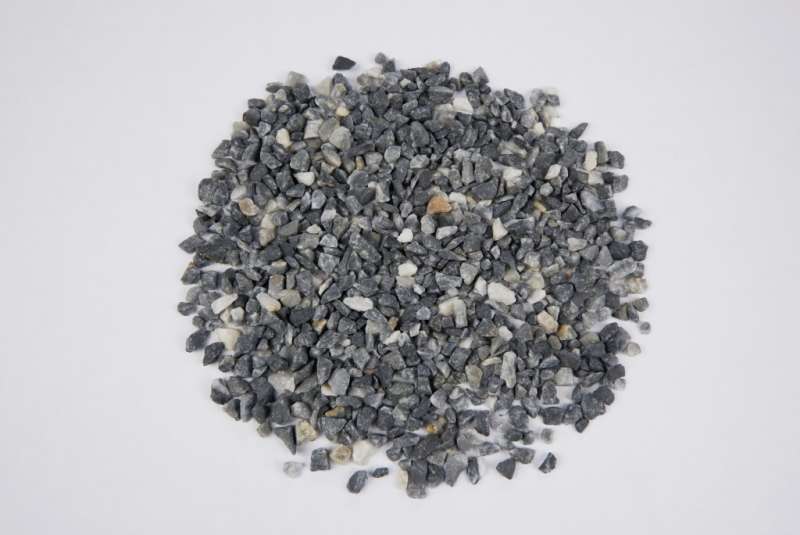 Кварцит песок т.-серый с белым 2-5 мм